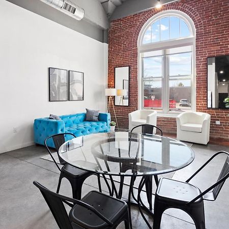 Frontdesk Historic Kcy Flats With Rooftop Deck Kansas City Eksteriør bilde
