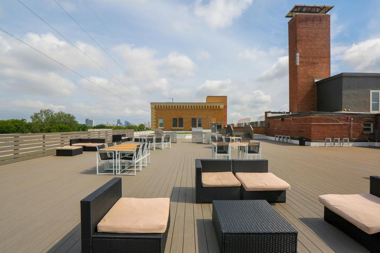 Frontdesk Historic Kcy Flats With Rooftop Deck Kansas City Eksteriør bilde